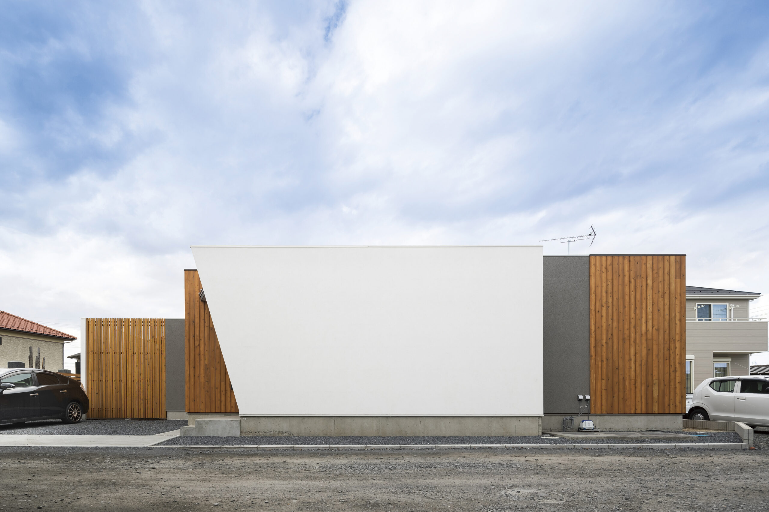 ナチュラルスタイル – Cut eyes-プライバシーが守られた家