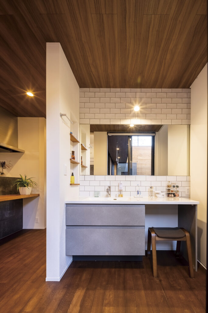 ヴィンテージスタイル（Up to door）洗面所